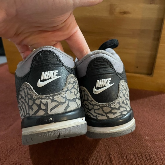 Nike Jordan Retro 3 - toddler size 7 - Picture 6 of 7